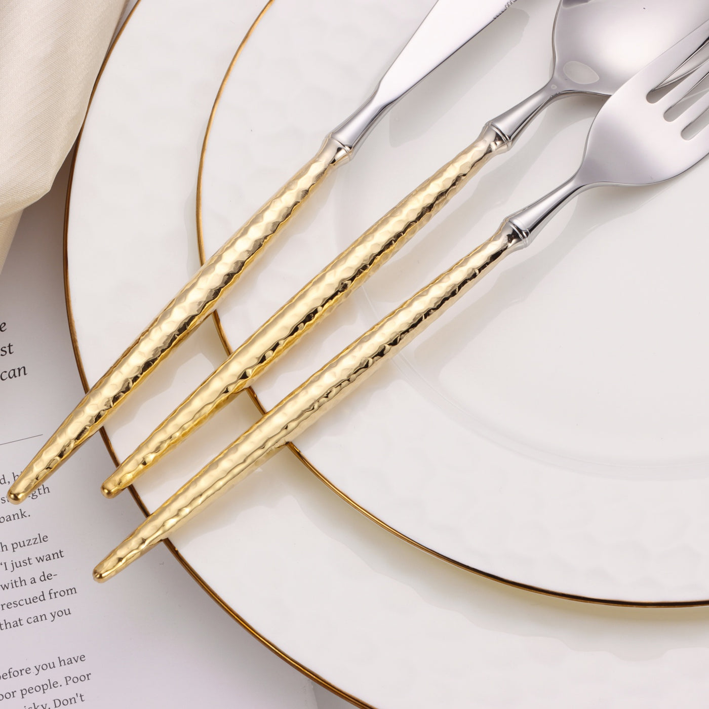 20 Pc Flatware Set Silver/Gold with Hammered Handles