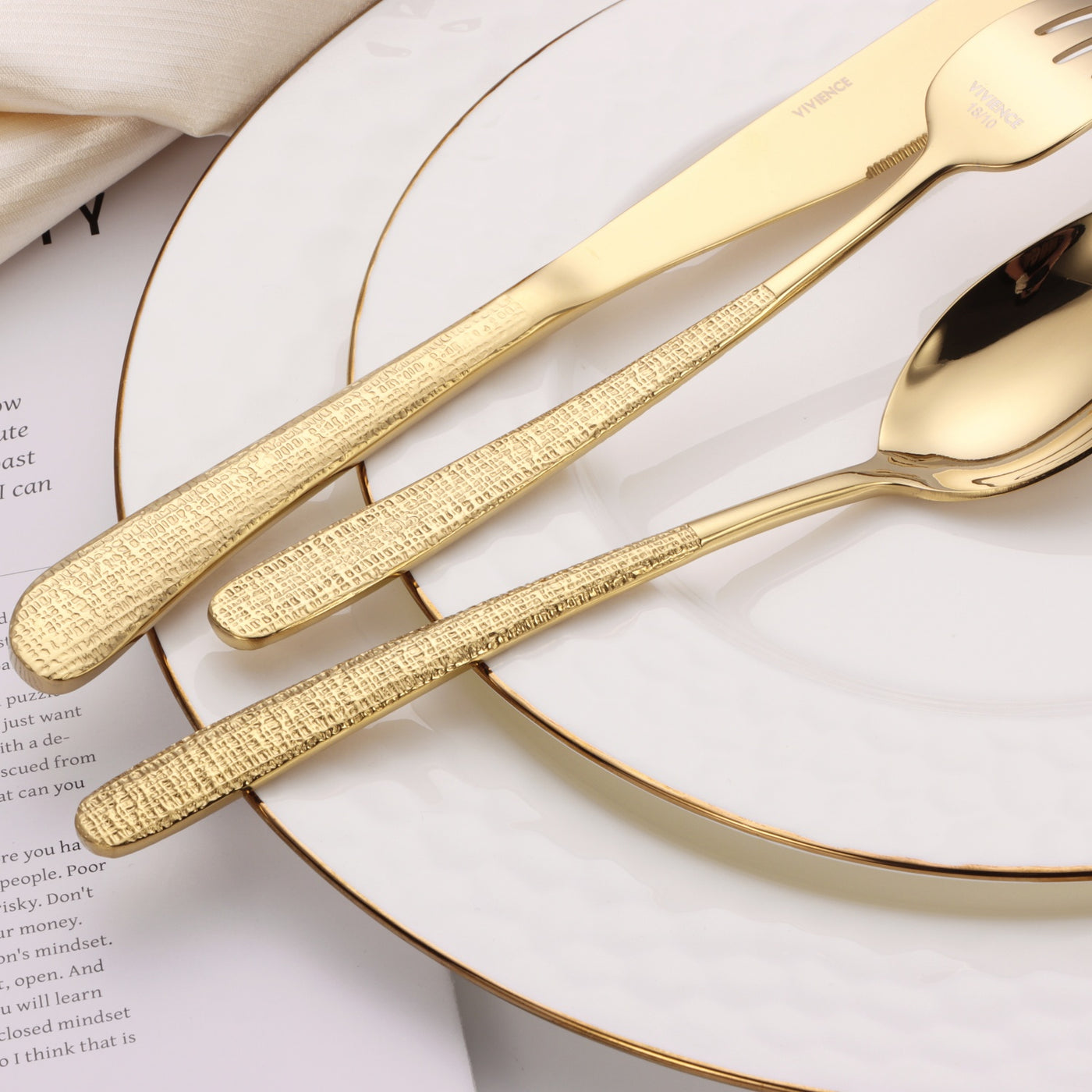 20 Pc Flatware Set Silver/Gold with Colorblock Handles