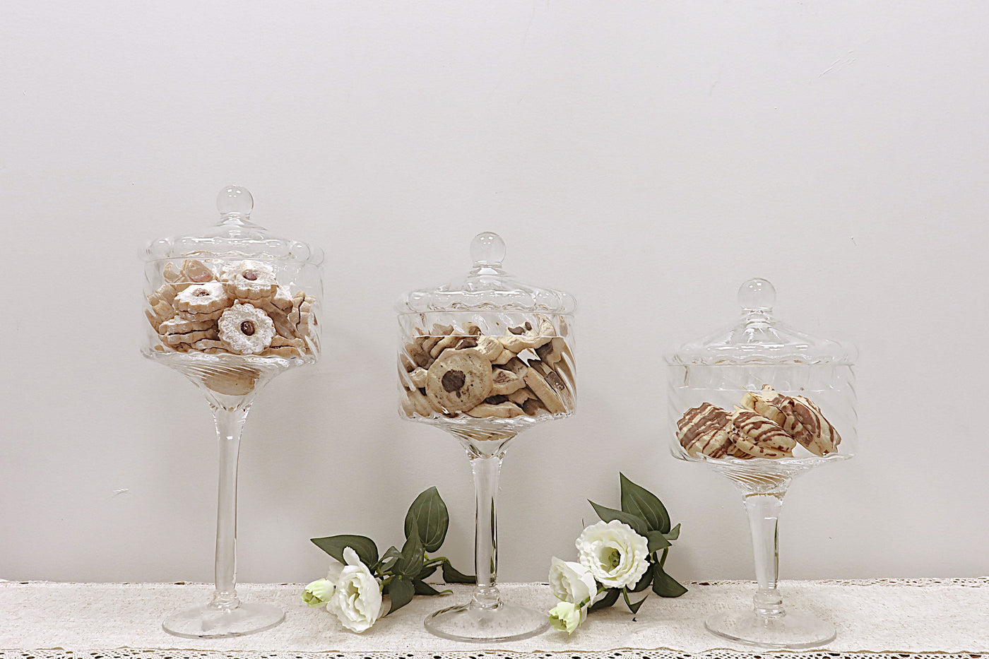 Liscio Ottico - Stemmed Cookie Jar with Ball Knob on Lid