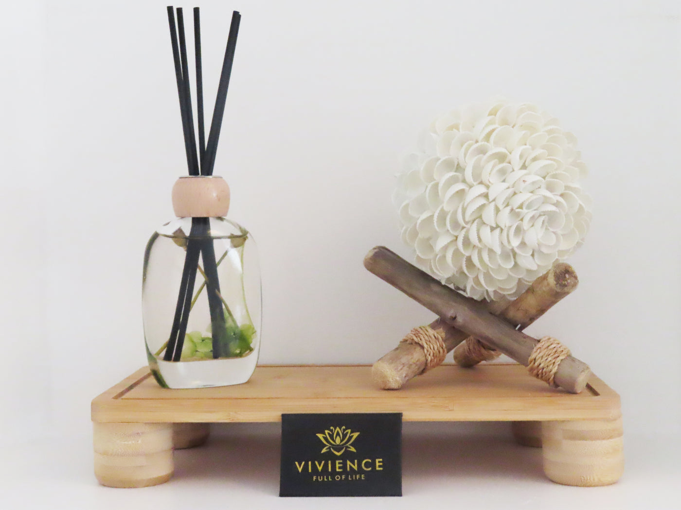 Green Flower Reed Diffuser - Lily of the Valley Scent