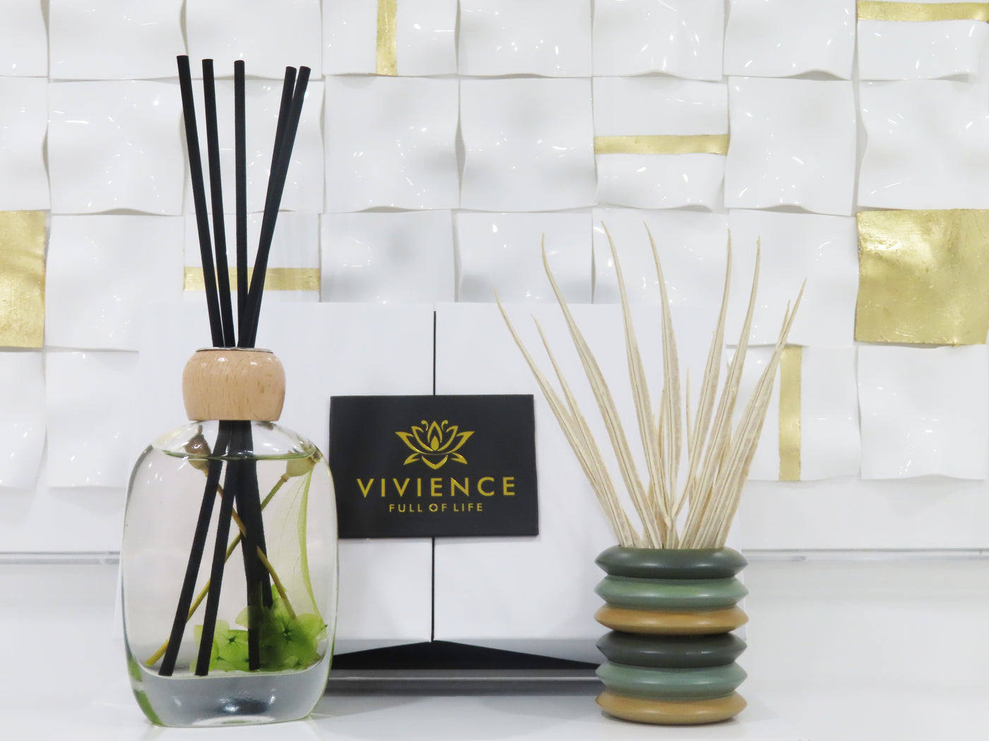 Green Flower Reed Diffuser - Lily of the Valley Scent