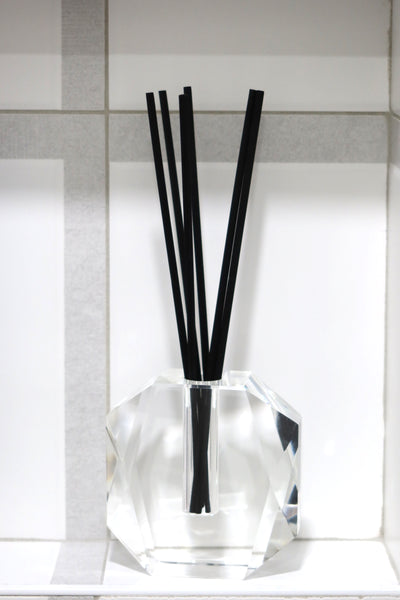 Crystal Diffuser Dimensional Design with Black Reeds