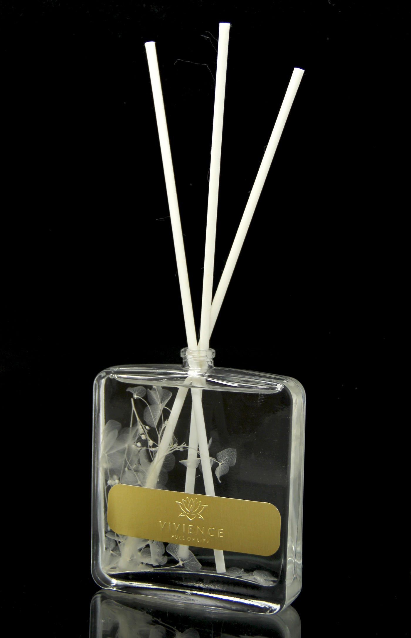 Clear Bottle Reed Diffuser with White Flower and White Reeds, "Cold Water" Scent