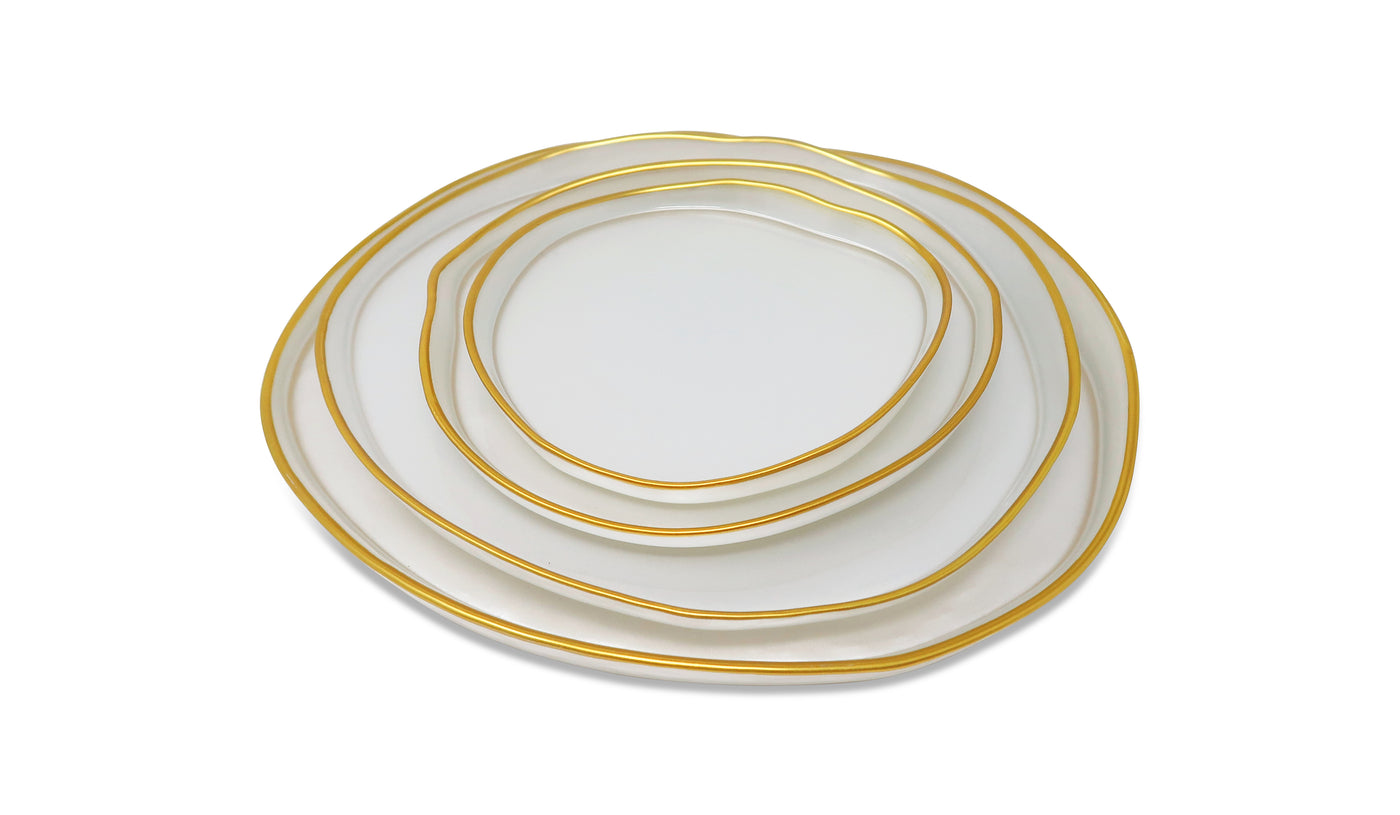 Set of 4 Organic Shaped Plates with Colored Wall